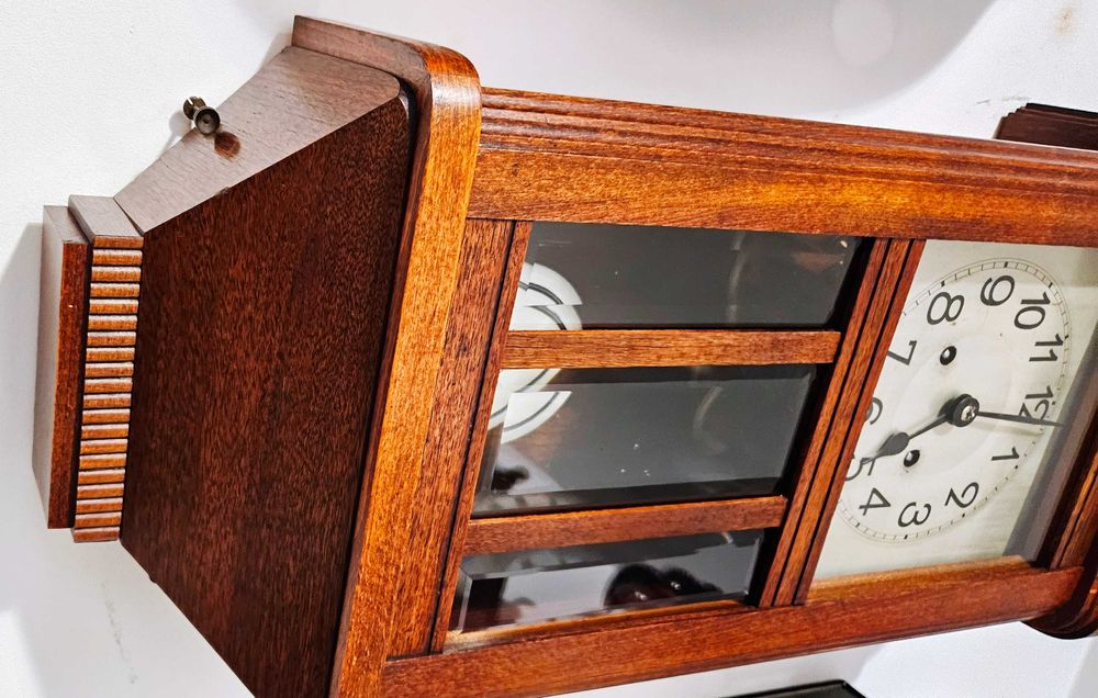 Ceas de perete cu pendula