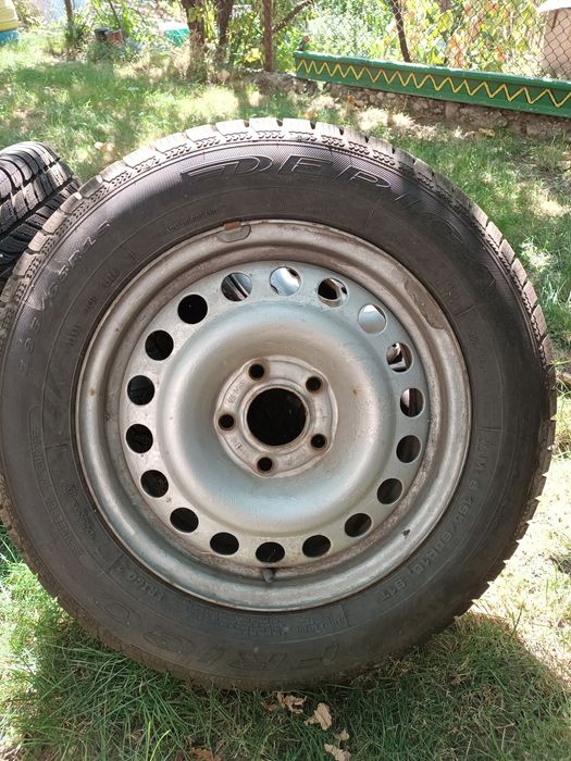 Зимни гуми 195/65R15