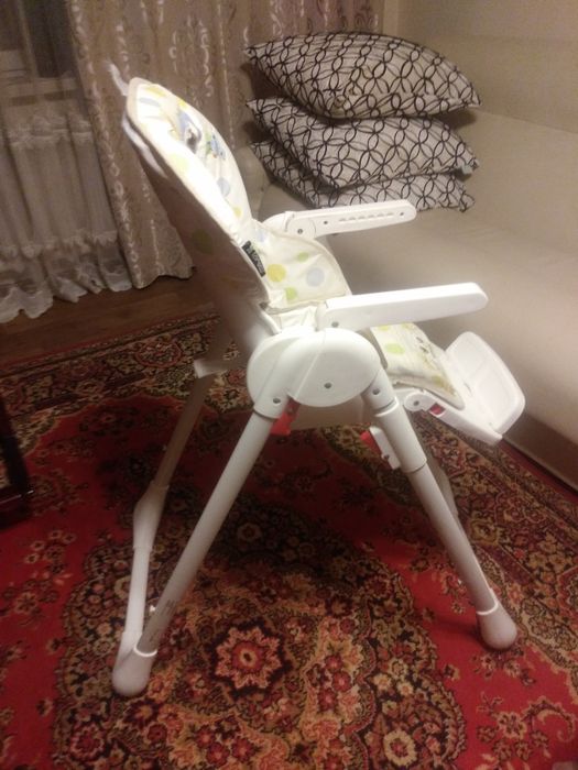 Стульчик для кормления ребенка