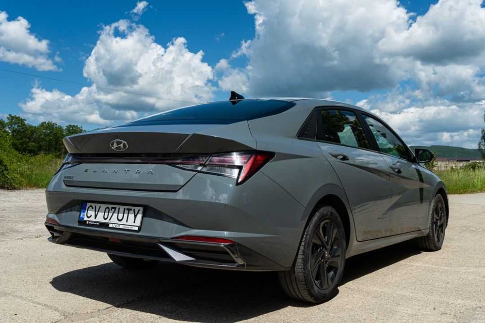 Hyundai Elantra Highway