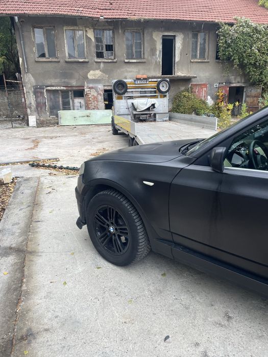 Продавам Bmw x3 204 кс автомат черен мат