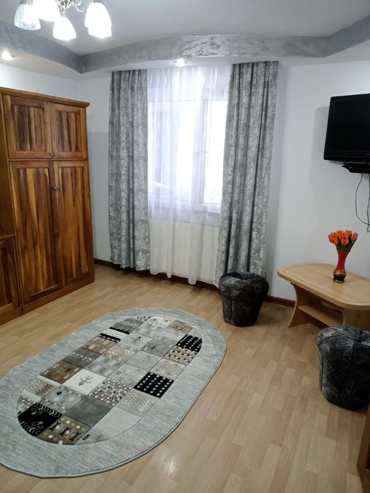 Apartament de închiriat