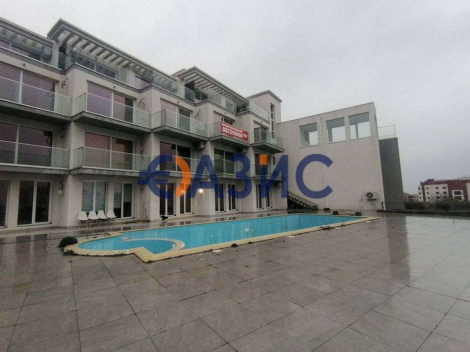 Продава се Двустаен апартамент в Свети Влас - 84 кв.м за 653 €/кв.м - Снимка #12