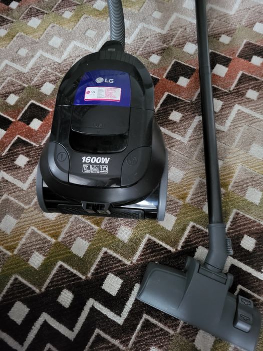 Продам пылесос LG