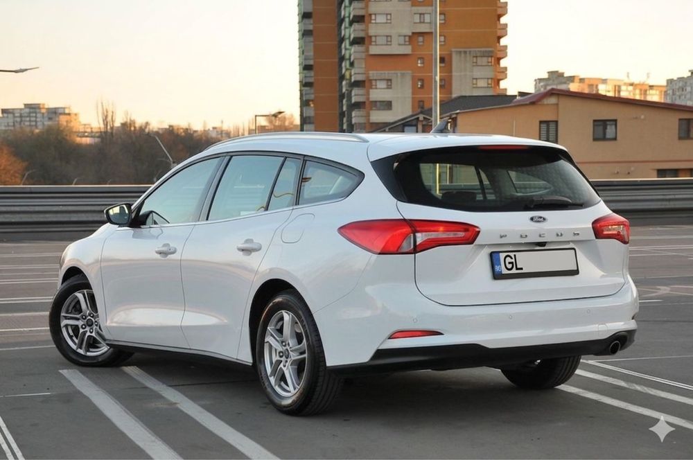 FORD Focus 2020 — imagine 4