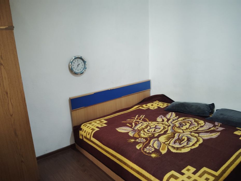 e închiriez apartament zona Nord utilat