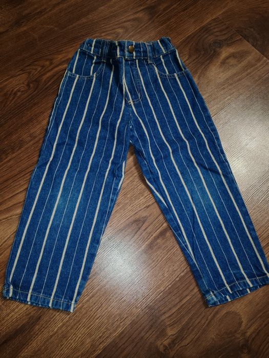 Детски дънки размер 104 за момиче