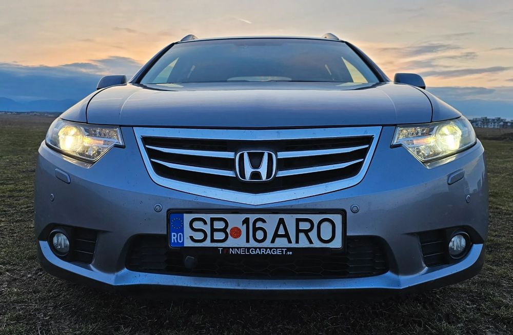 Honda Accord Al doilea proprietar  ian 24, stare excelentă, baterie oct 22.