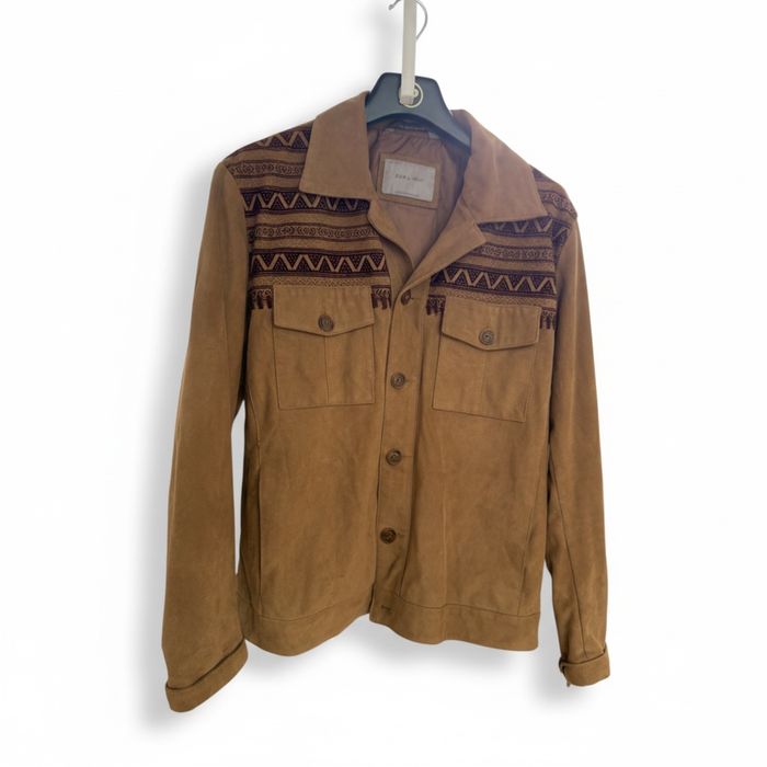 Geaca Zara Marimea M - Aztec imitatie piele intoarsa. 10/10