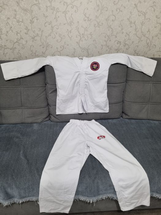 Продам кимоно таэквондо