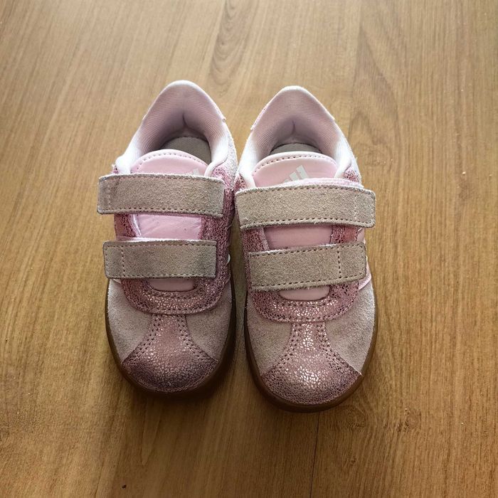 Adidas - Детски обувки в перфектно състояние