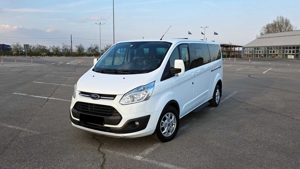 Ford Tourneo Custom 2,2 TDCI, 155 CP, 9 Locuri, 2016, Model lung