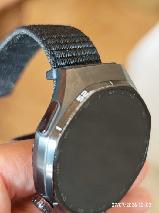 Huawei Watch GT 6 Pro –гаранция до 12.2027 г., 4 каишки + 4 стъкла в комплекта