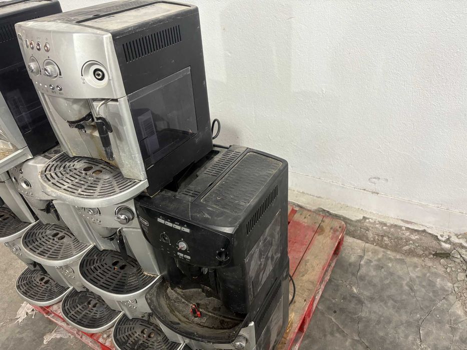 Кафемашина/ ни - Delonghhi magnifika