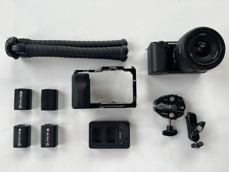 Sony ZV-E10 + Sony 11mm f1.8