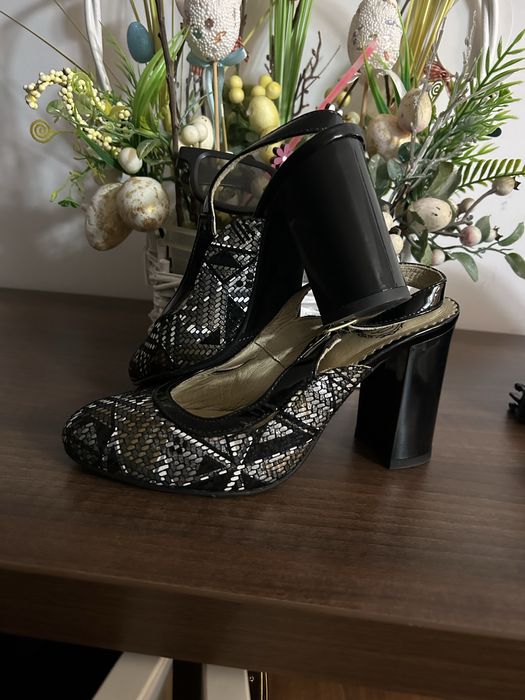 Pantofi piele design placut