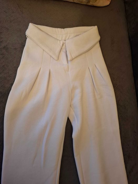 Pantaloni stare impecabila