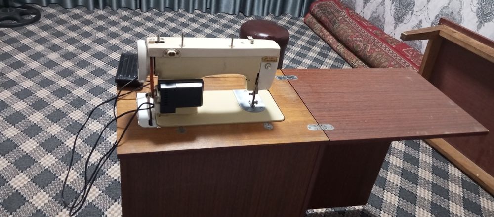 Tikuv mashinasi CHAYKA