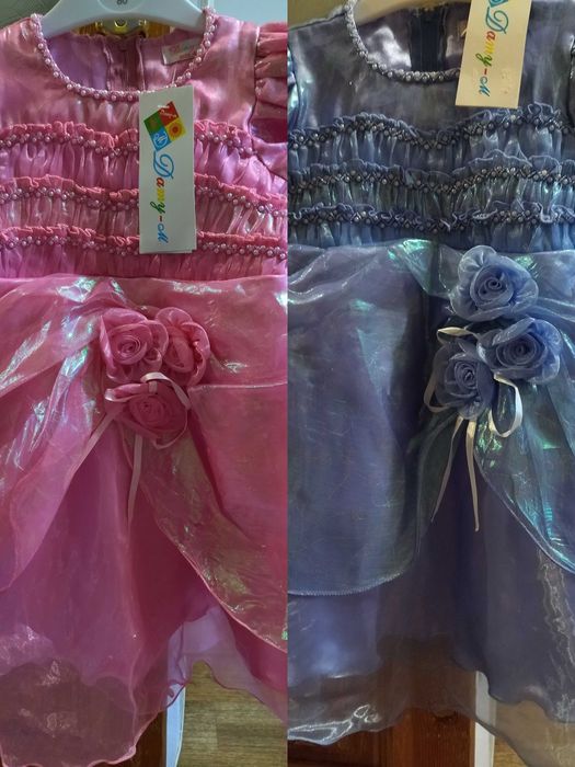 Платья новые 3,4,5 лет