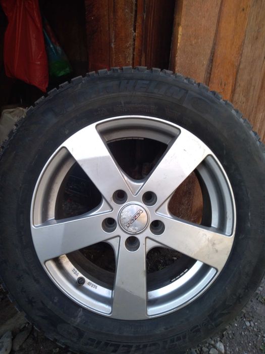 Vând 4 roti complete 215 65 16 amvelope de iarna, jante aliaj