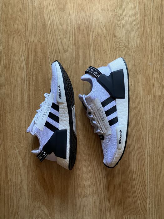 Adidas NMD R1 V2