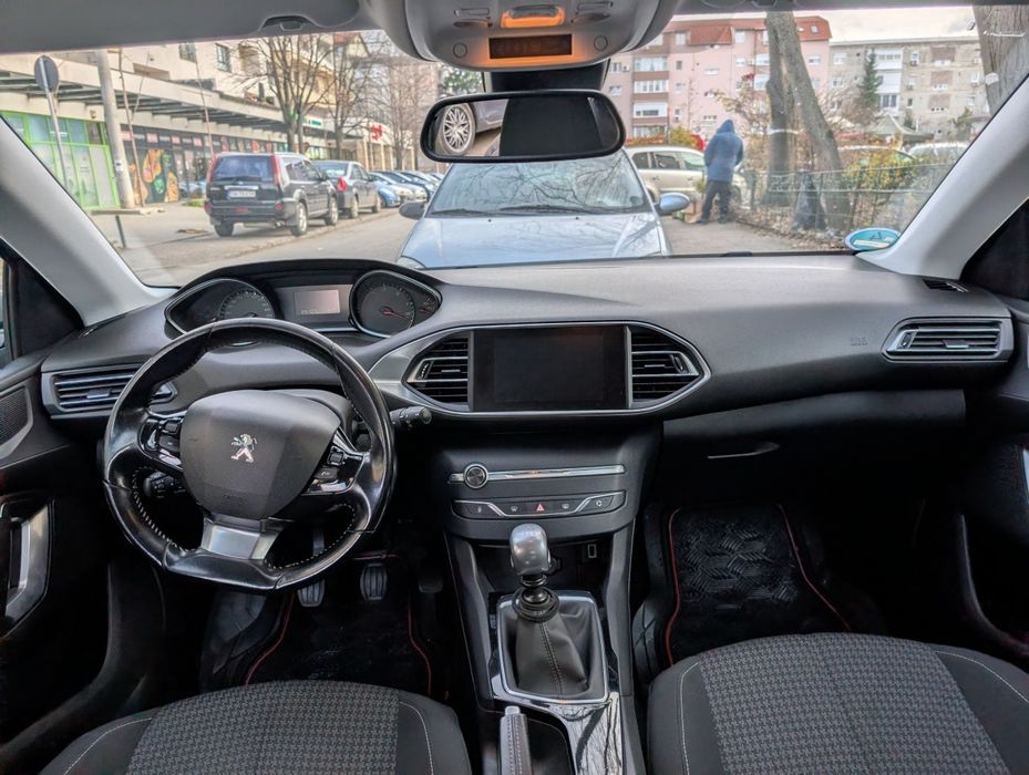 Vând Peugeot 308