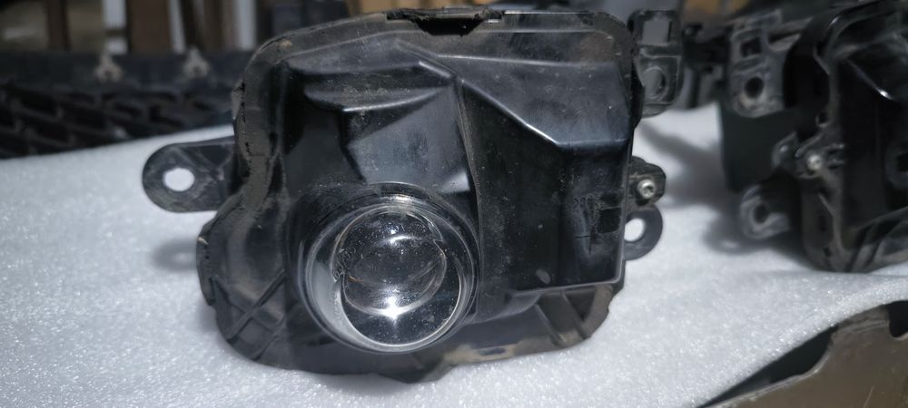 Proiector  ceata Lexus IS MK3 IS300H dreapta sau stanga