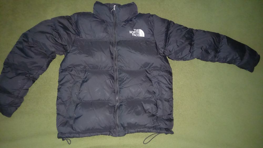 Vând  geacă puf The  North Face 700  originală mărime xs