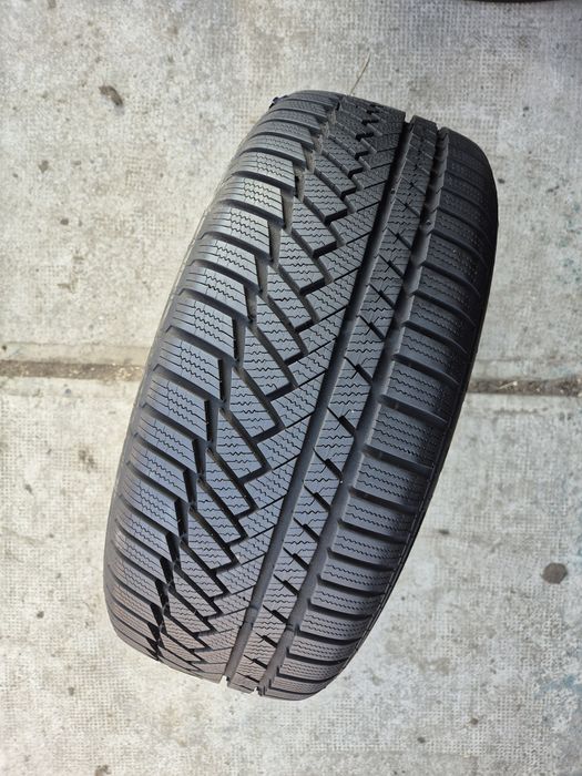 O bucată 225/50 R17 M+S iarnă - una Continental
