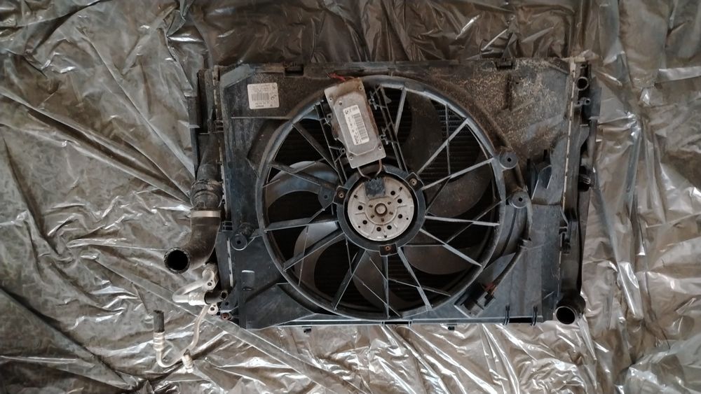 Комплект радиатори, перка БМВ Е81 Е87 Е90 Е91 / BMW E81 E87 E90 E91