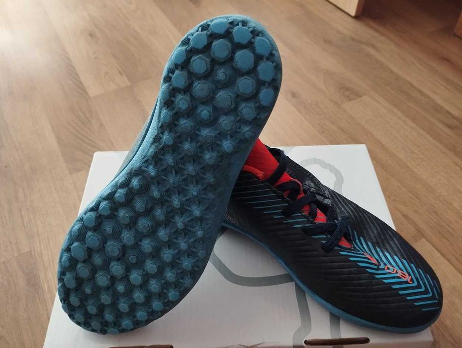 Детски футболни стоножки