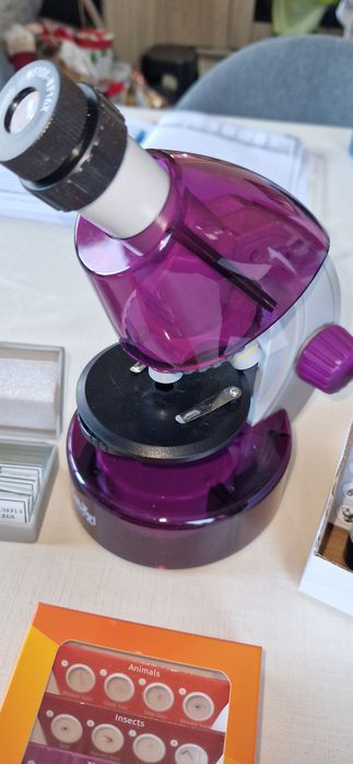 Атрактивен микроскоп Levenhuk LabZZ M101