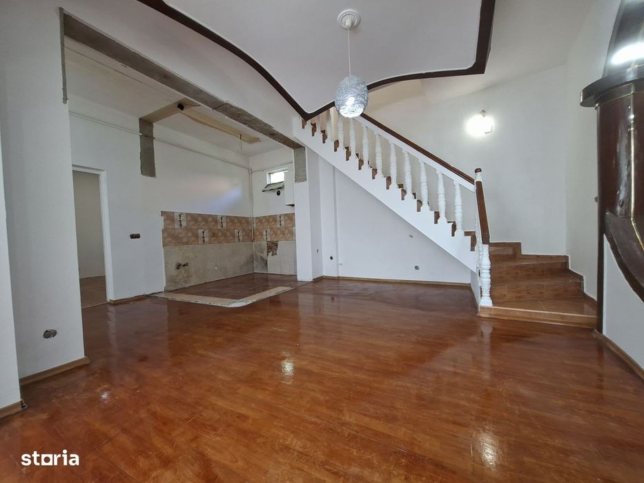 Piata Unirii, Calea Calarasilor, PROPRIETAR, vand casa P+M, 4 camere