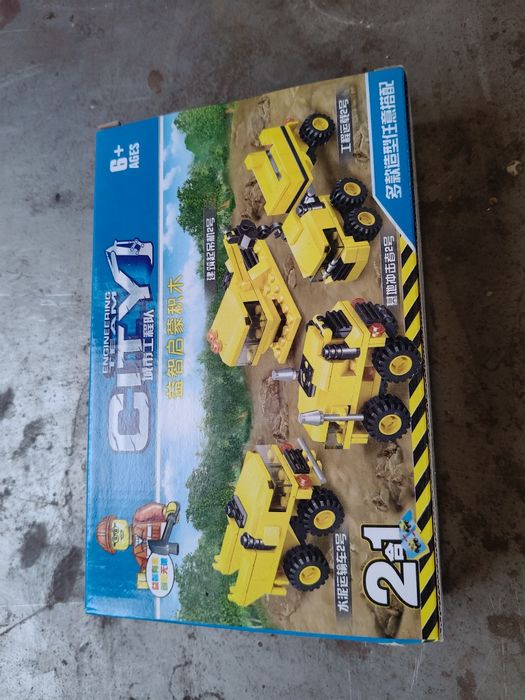 Lego City 2 in 1 pt copii 6+
