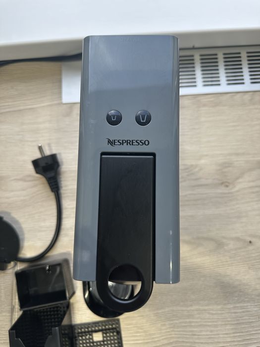 Кофемашина Nespresso Essenza Mini C30