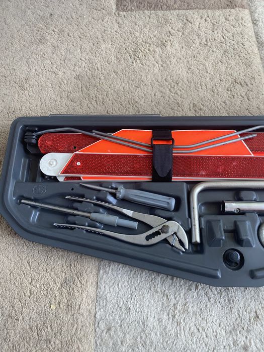 Набор инструмента на BMW e39 e38