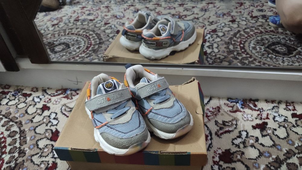 Продаются кроссовки