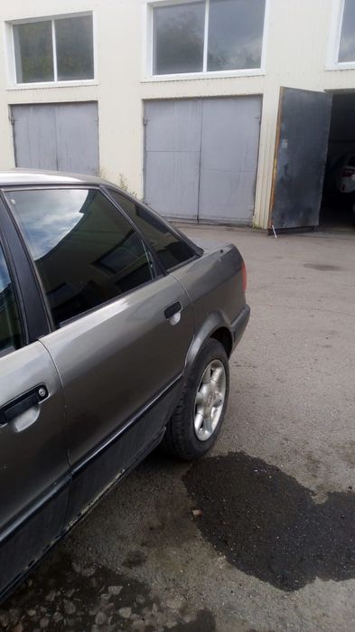 Продам машину Ауди 80