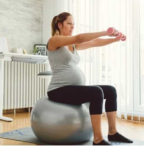 Фитнес топка с ПОДАРЪК помпа за надуване