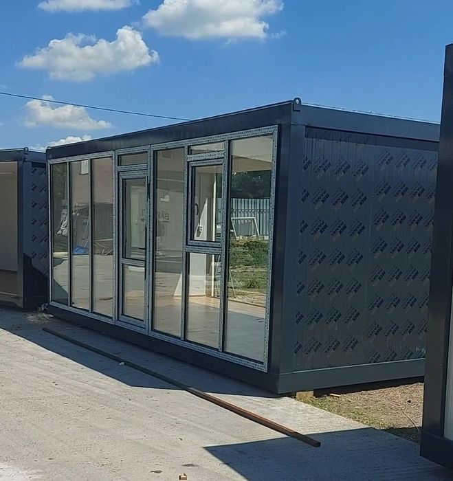 Vand container tip vitrină