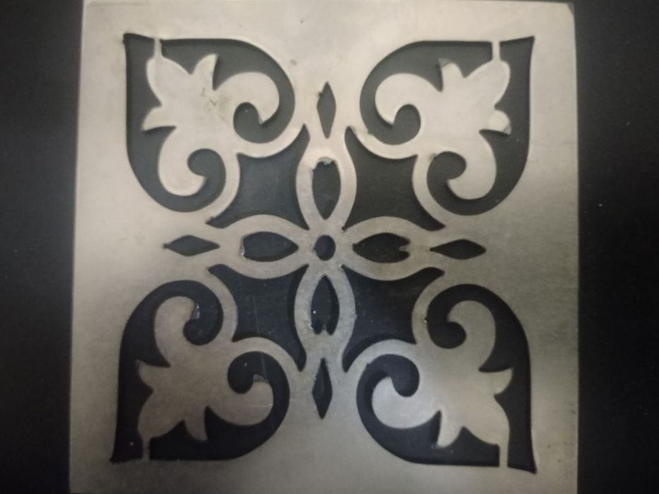 Оптоволокно лазер станок ердамида металл листларни кесиш хизмати