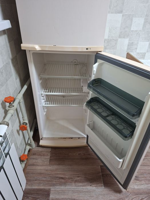 Холодильник Zhongyi