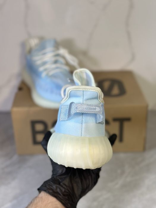 Adidas YEEZY Boost 350 v2 "Mono Ice"