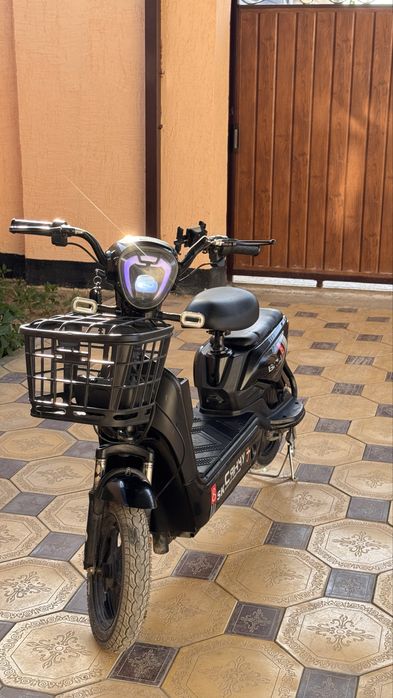 Продам электроскутер SK-8