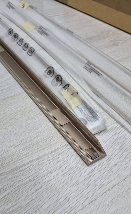 Rama televizor Samsung The Frame Pro 65"/163cm, Sand Gold, metalica, noua