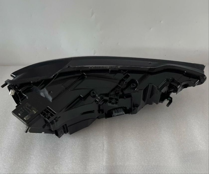 Десен фар Ауди А8 С 8 Матрикс Audi D5 S8 A8 Matrix  2018-2022 4N0941036