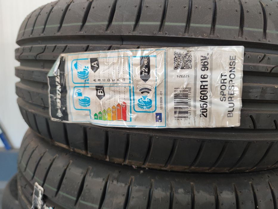 4бр Нови летни гуми 205 60 16 - Dunlop