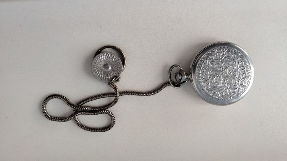 Продам часы производство СССР рабочие