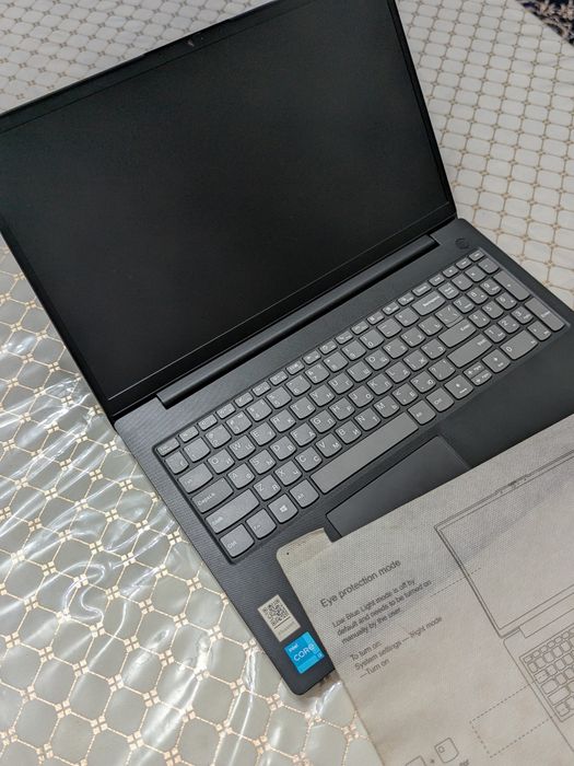 Lenovo V15 G4 8/512GB