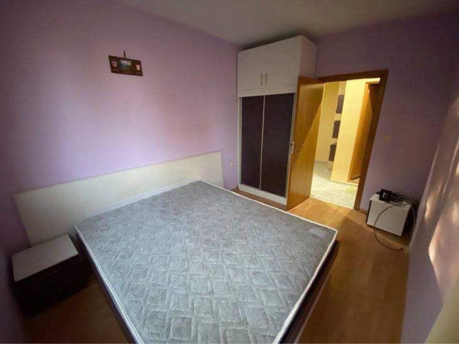 Дава се под наем Двустаен апартамент в Варна, ВИНС - 52 кв.м за 448.8 € - Снимка #2